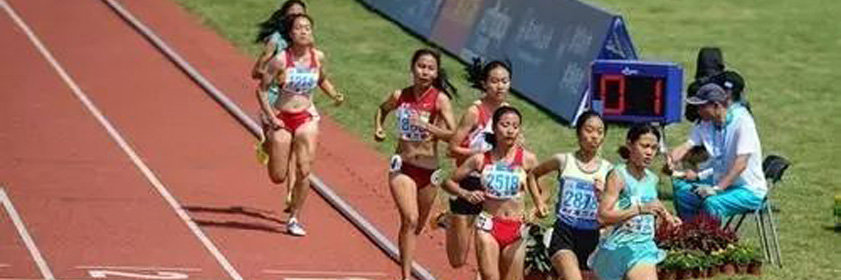 2017年7月我校2013级社会体育专业学生蒋蓉获得第十三届全国学生运动会3000米障碍第六名